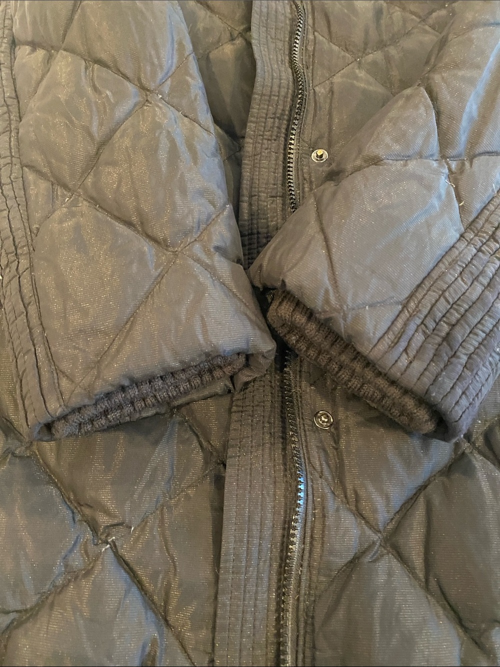 Burberry Black Quilted Diamond-Puffer Coat - Picture 4 of 8